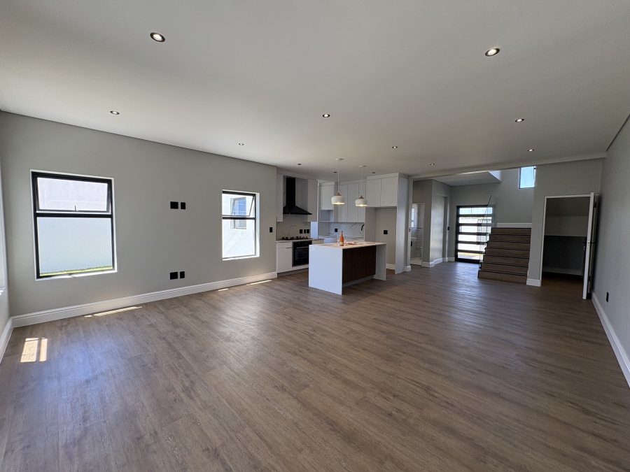 4 Bedroom Property for Sale in Sandown Western Cape